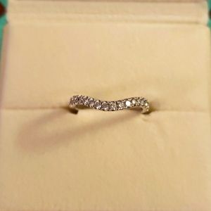 Beautiful Neil Lane Diamond band 14k wg!